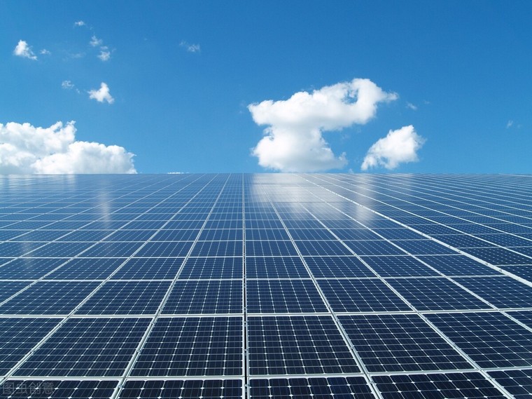 建50畝光伏發(fā)電需要投資多少錢(qián)，3mw光伏投資要多少