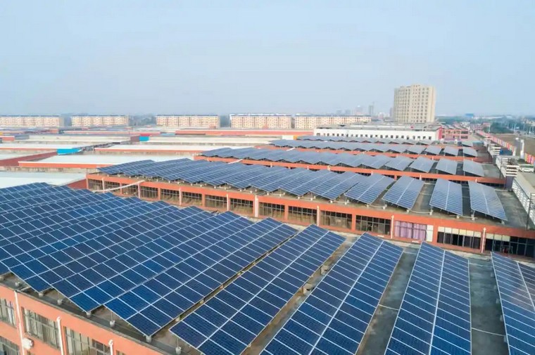 中國太陽能資源分布：根據各地接受太陽總輻射量的多少，可將全國劃分為五類地區
